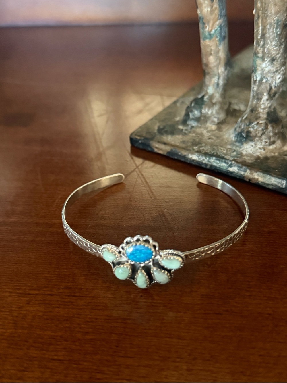 NWT Krush Kandy Paloma Cluster Cuff Sterling Silver Blue Opal has flex